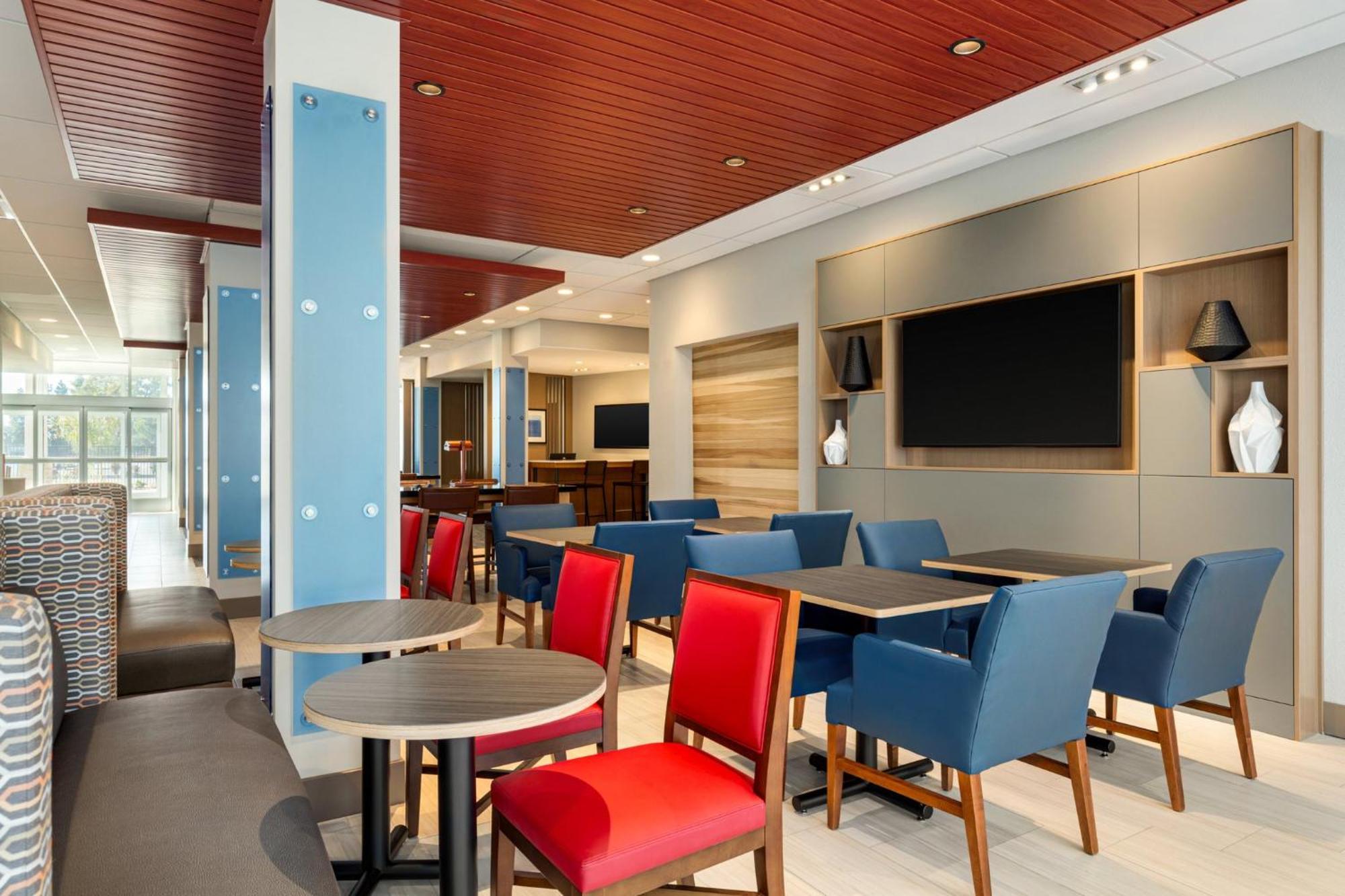 Holiday Inn Express & Suites Hayward - Castro Valley By Ihg Extérieur photo