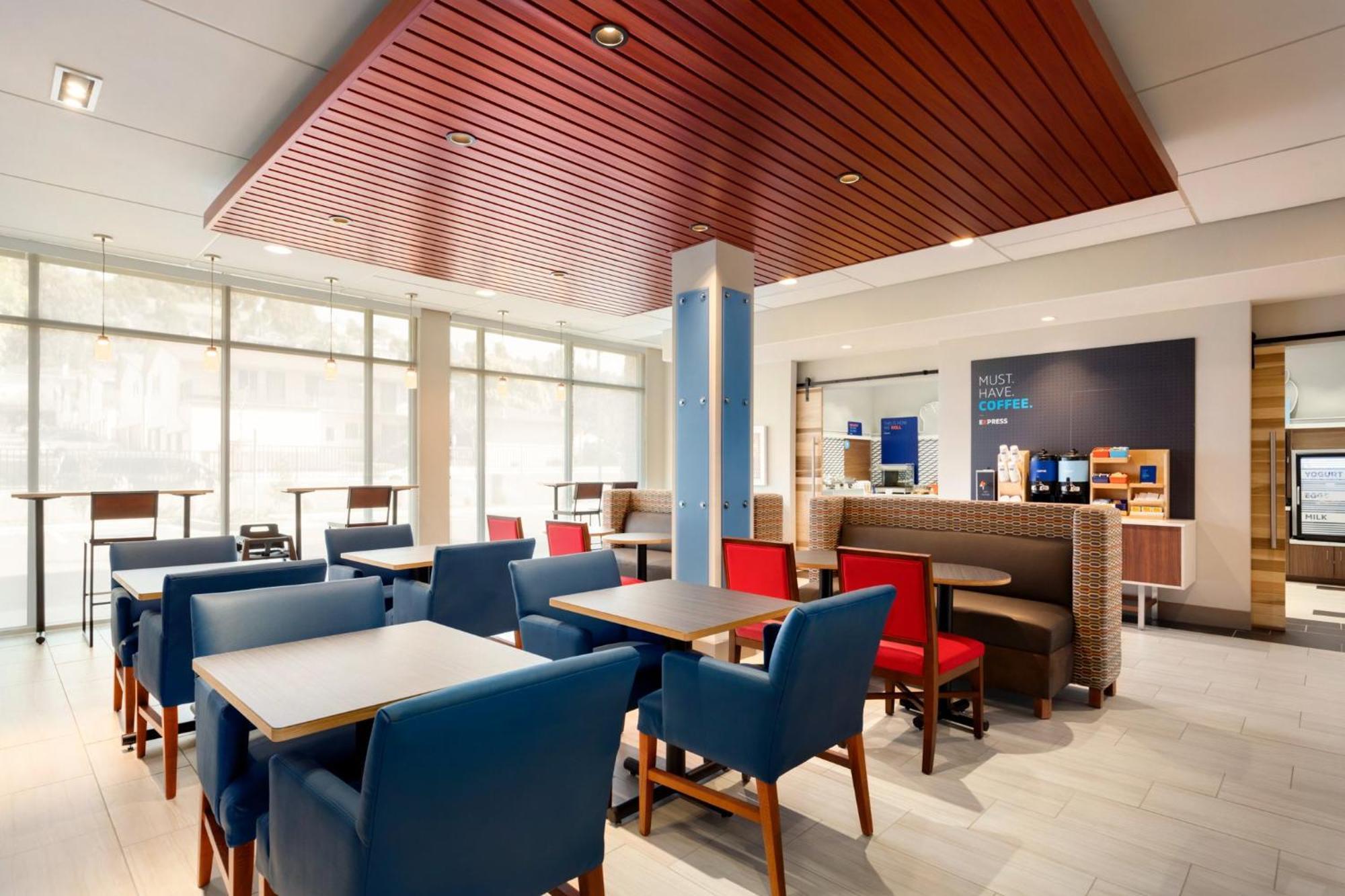 Holiday Inn Express & Suites Hayward - Castro Valley By Ihg Extérieur photo