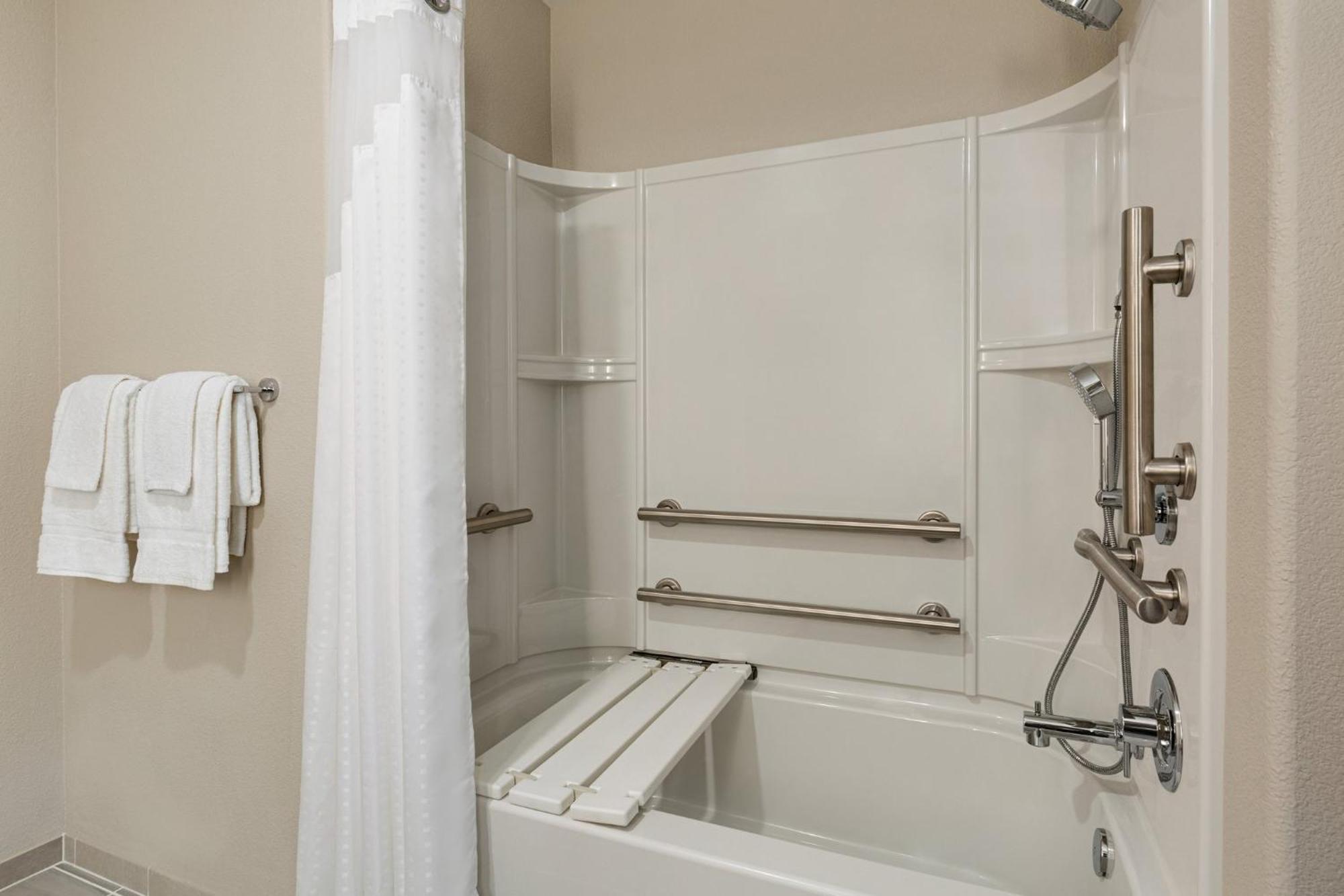 Holiday Inn Express & Suites Hayward - Castro Valley By Ihg Extérieur photo